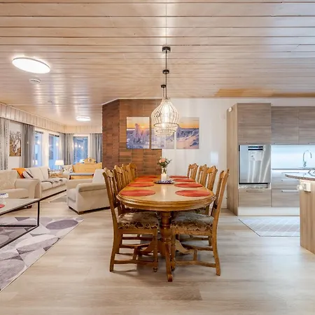 Villa Kaarina1, Luxury Near Santa Claus Rovaniemi