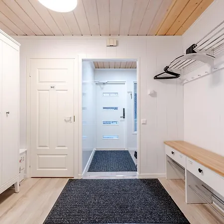 Villa Kaarina1, Luxury Near Santa Claus Rovaniemi